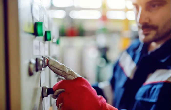 Villamos hálózat kivitelezés és felújítás - Averon Group Kft.